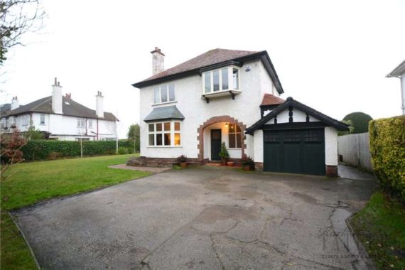 4 bedroom Detached f...